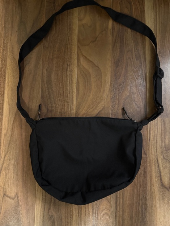 Source Unknown Handbags - Black Crossbody Sling Bag with adjustable strap.
